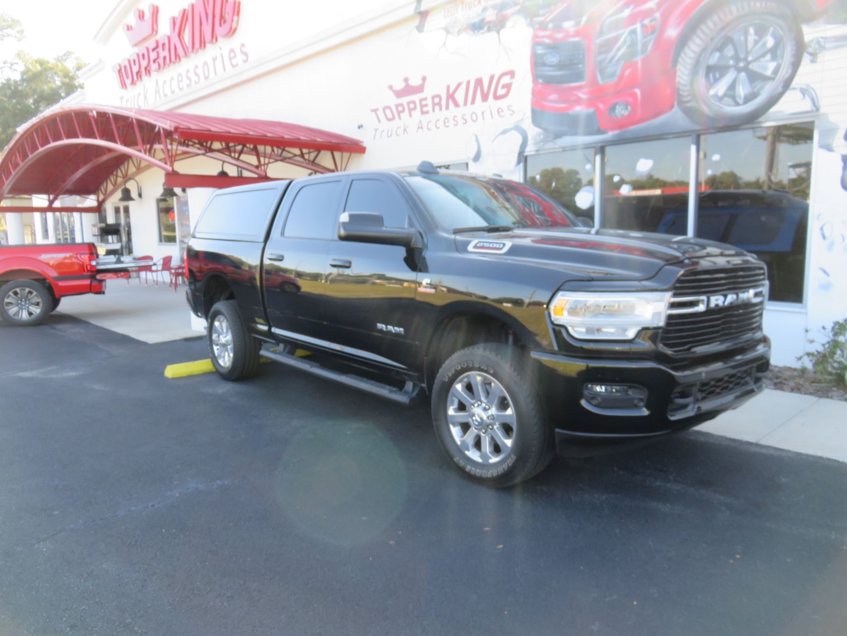 2020 Dodge RAM with LEER 100XQ Fiberglass Topper, Blacked Out Nerf Bars, Tint, Hitch by TopperKING Brandon 813-689-2449 or Clearwater FL 727-530-9066. Call!