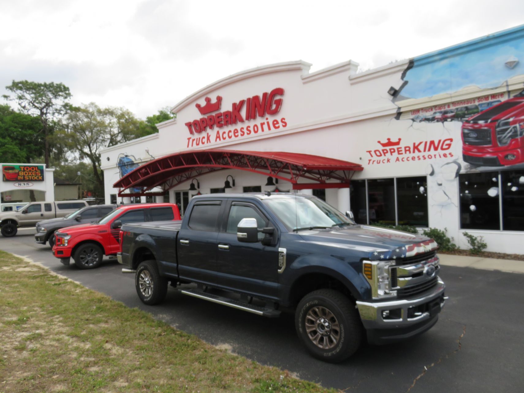 2019 F250 with LEER 350M Trifold Tonneau, BedSlide, Hood Guard, Vent Visors, LOADED! Call TopperKING in Brandon 813-689-2449 or Clearwater 727-530-9066.