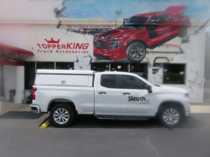 2020 Chevrolet Silverado with LEER DCC Construction Topper, Side Access Doors,Tint, Hitch. Call TopperKING Brandon 813-689-2449 or Clearwater 727-530-9066!