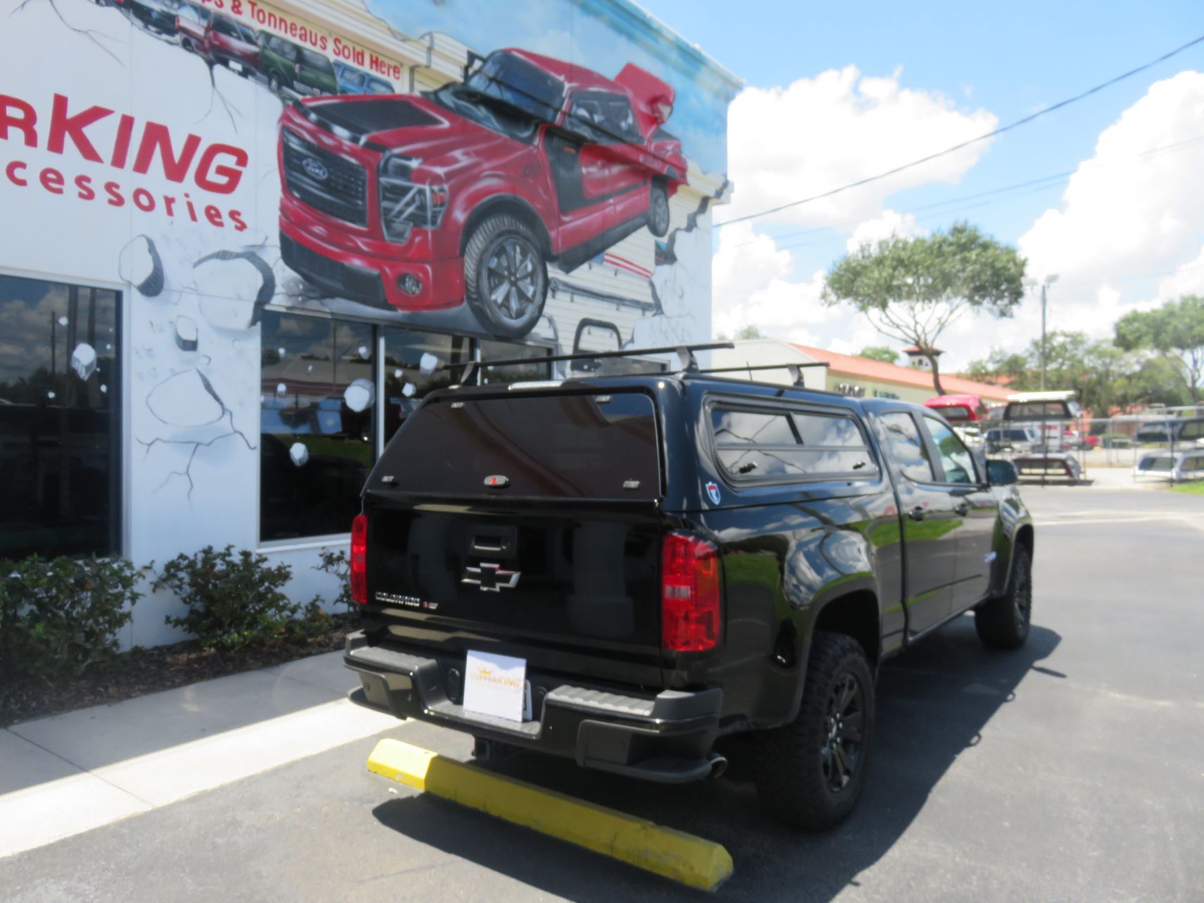Chevy Colorado Leer 100xr With Roof Racks Topperking Topperking