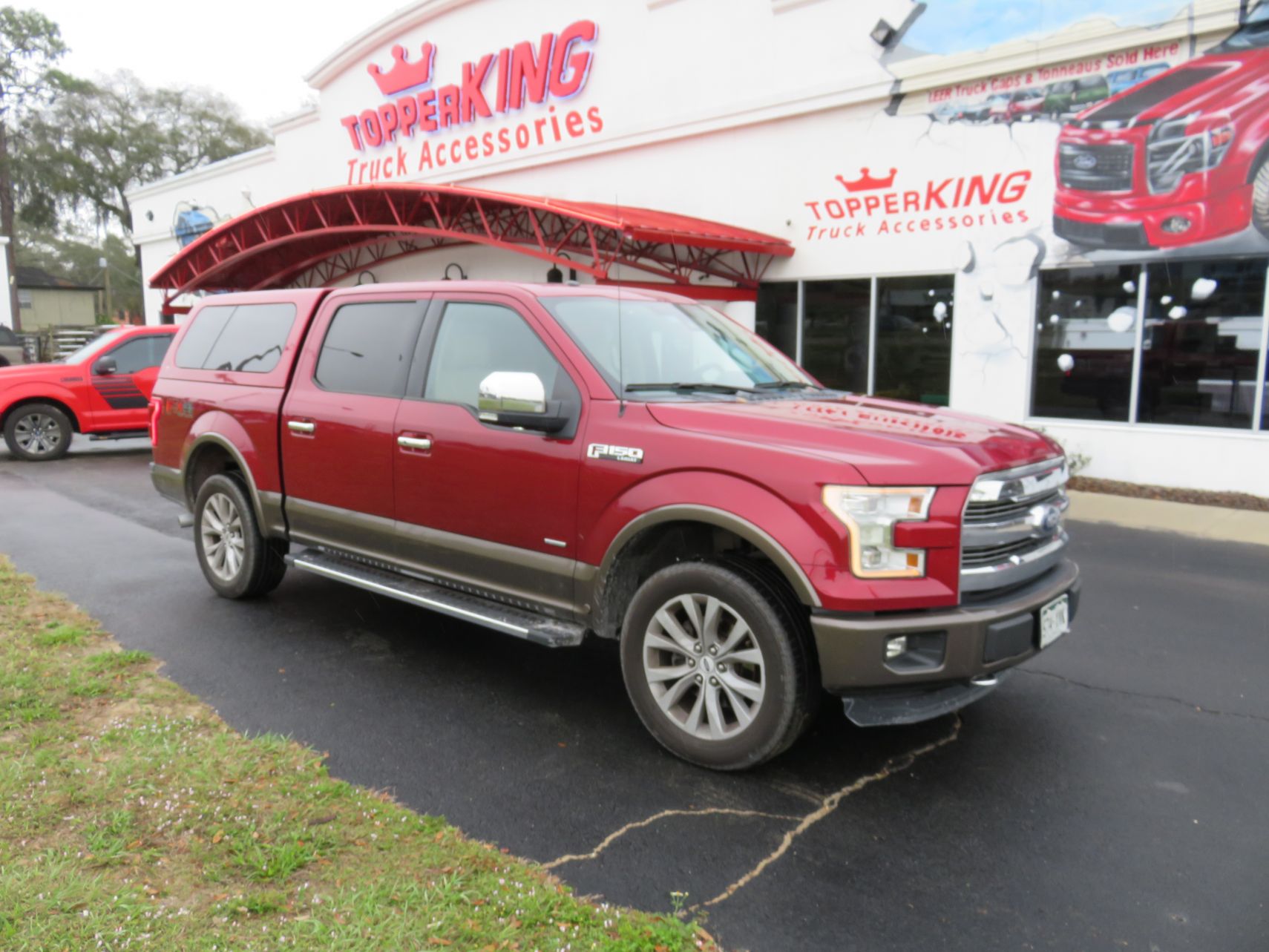 2020 Ford F150 with LEER100XL, Side Steps, Tine, Hitch by TopperKING Brandon 813-689-2449 or Clearwater FL 727-530-9066. Call us today!