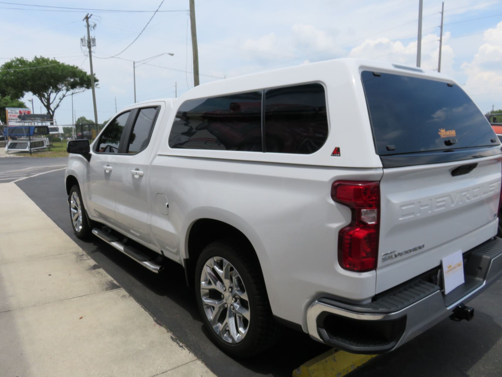 2020 White Chevy Silverado LEER 100XL - TopperKING : TopperKING ...